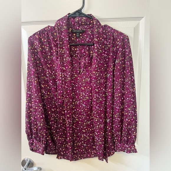 Banana REPUBLIC Floral Tie Neck Blouse - Picture 7 of 7